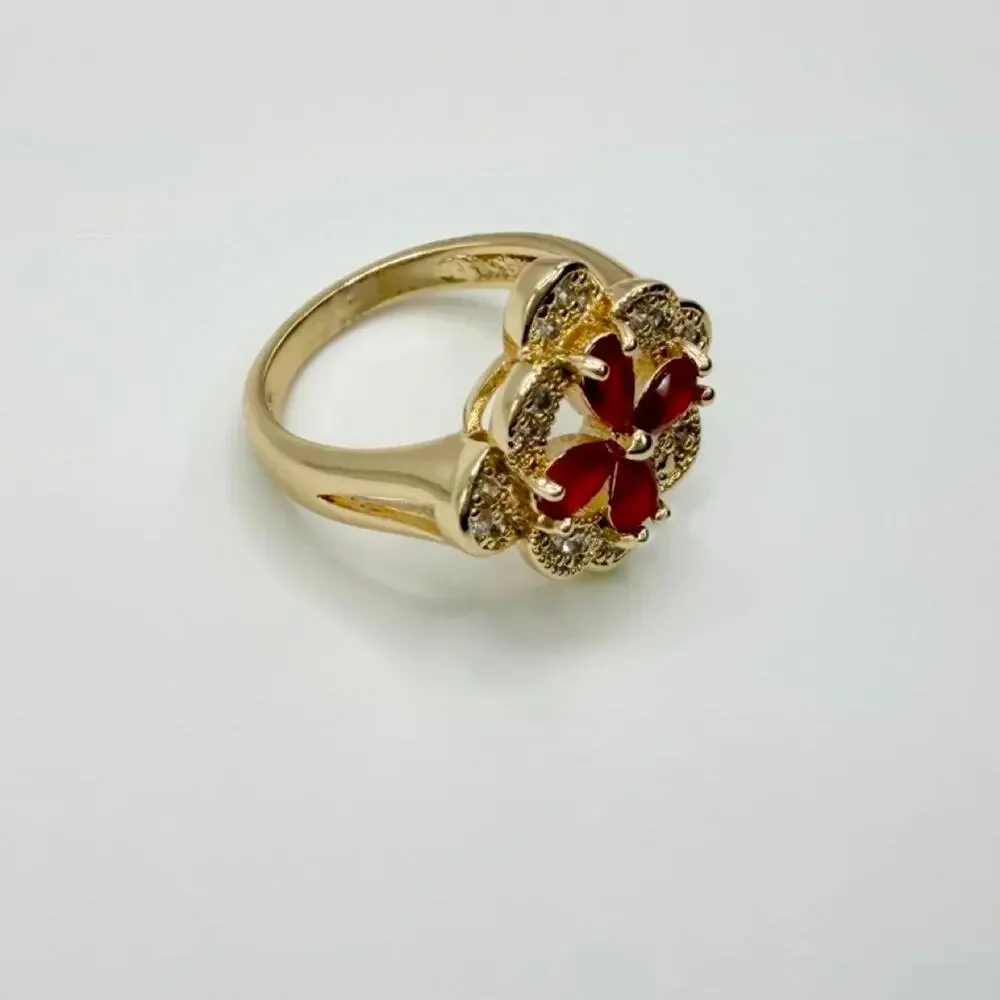 Krystallography garnet red